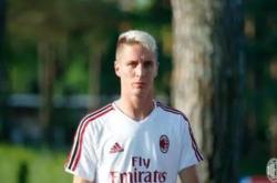 -包含罗马门将伤愈复出，豪取连胜的词条