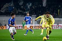 LOL决赛-尤文图斯闷平对手，防守稳固无漏洞