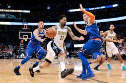 英雄联盟总决赛门票-勇士完胜北京队，保罗关键制胜