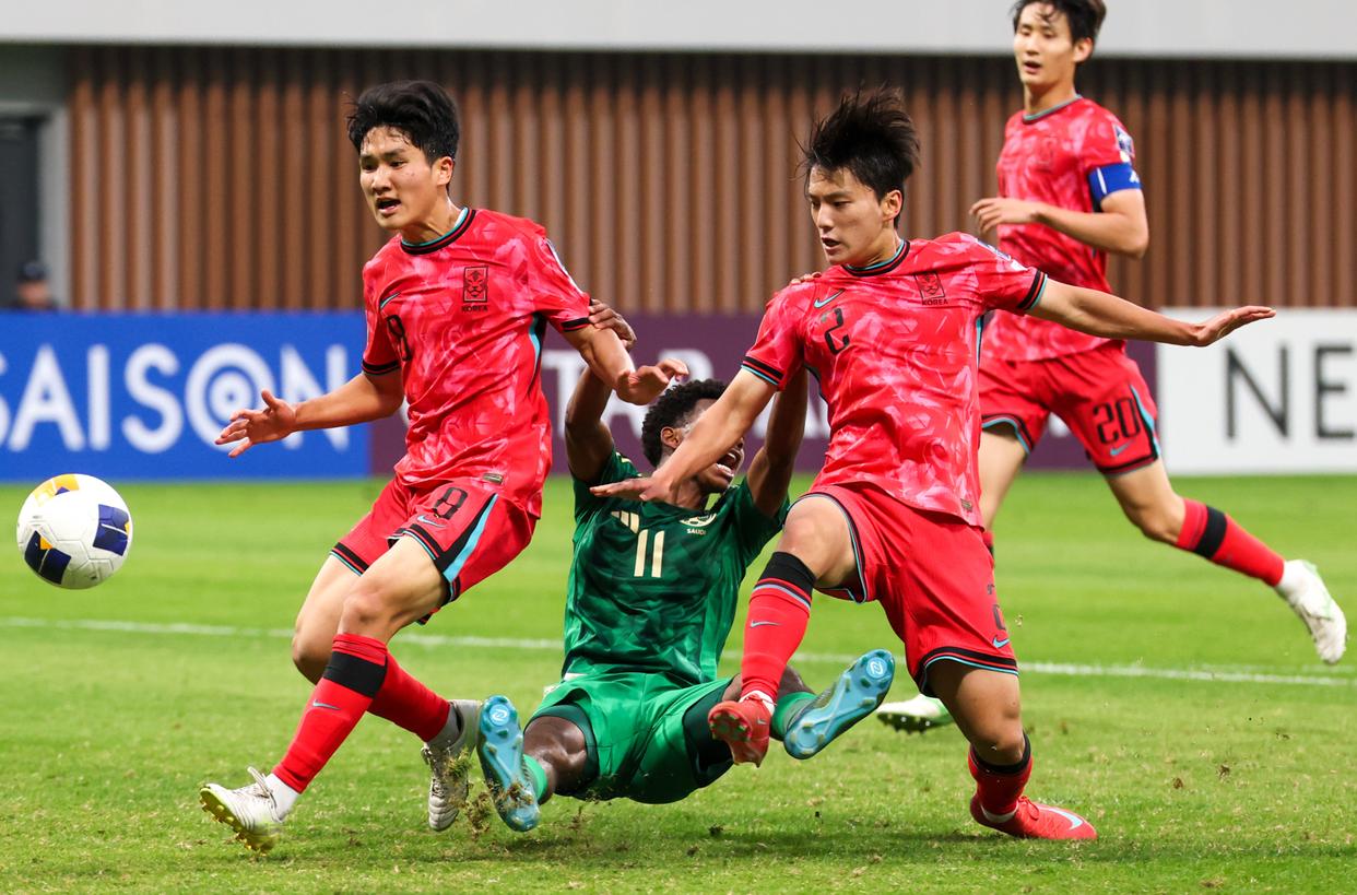 火爆比拼!亚洲足球联赛的惊心动魄的简单介绍 火爆比拼!亚洲足球联赛的惊心动魄的简单介绍