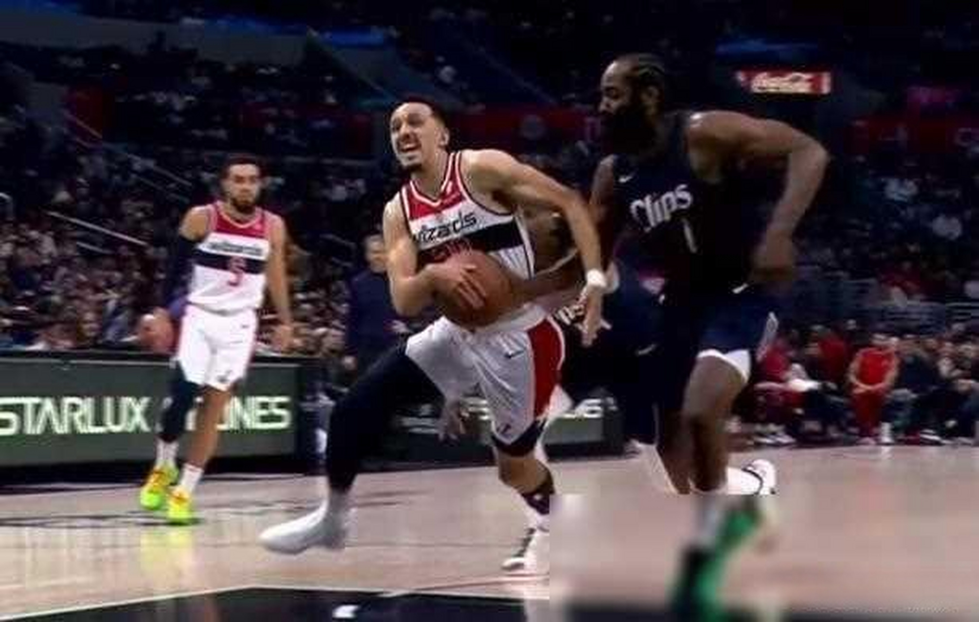 快船连胜结束，客场输球给奇才