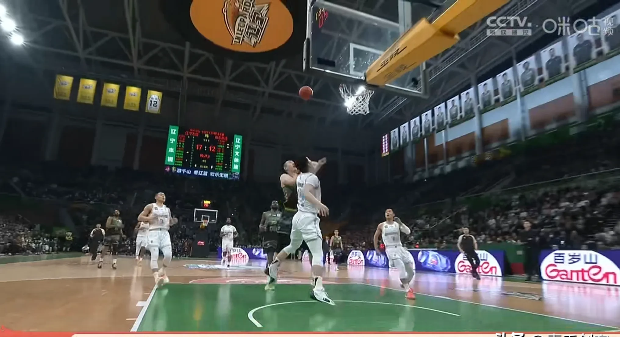 大连男篮客场险胜哈尔滨队,实力逐渐提升 大连男篮客场险胜哈尔滨队,实力逐渐提升