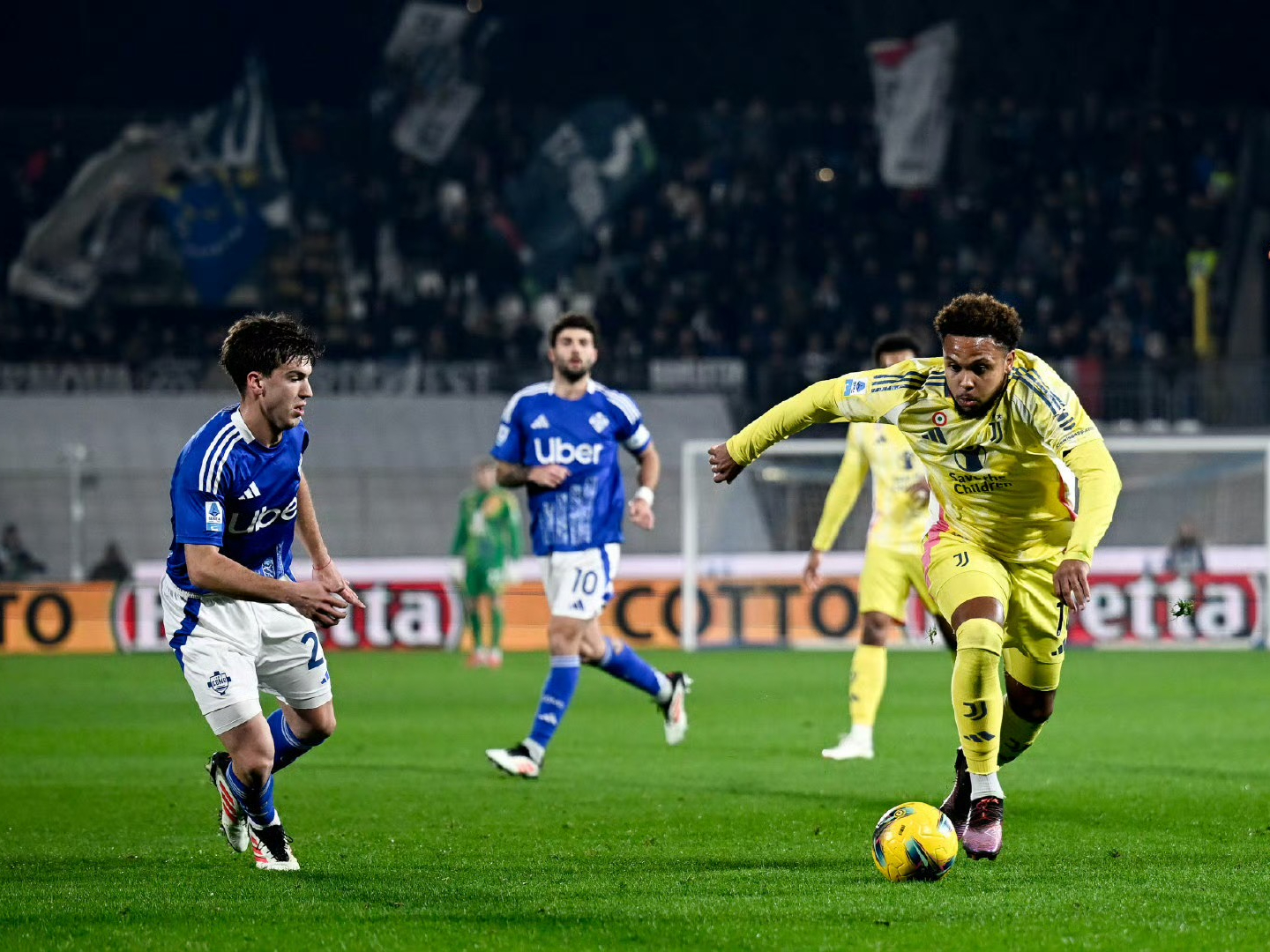 尤文图斯闷平对手，防守稳固无漏洞