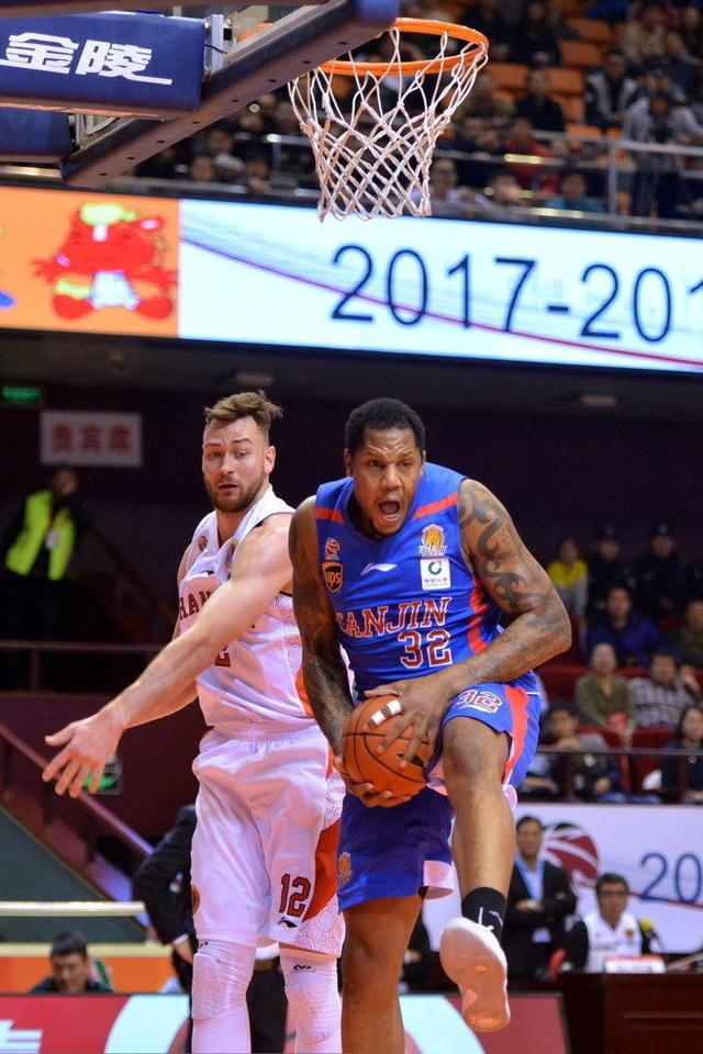 天津队鏖战广东队,陶汉林扛起全队 天津队鏖战广东队,陶汉林扛起全队