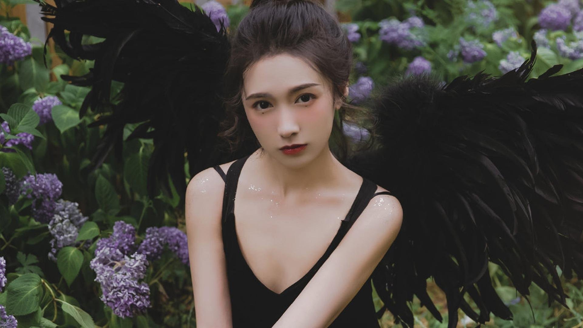 丝绸与钢铁，圣西罗战役中内马尔的加冕礼