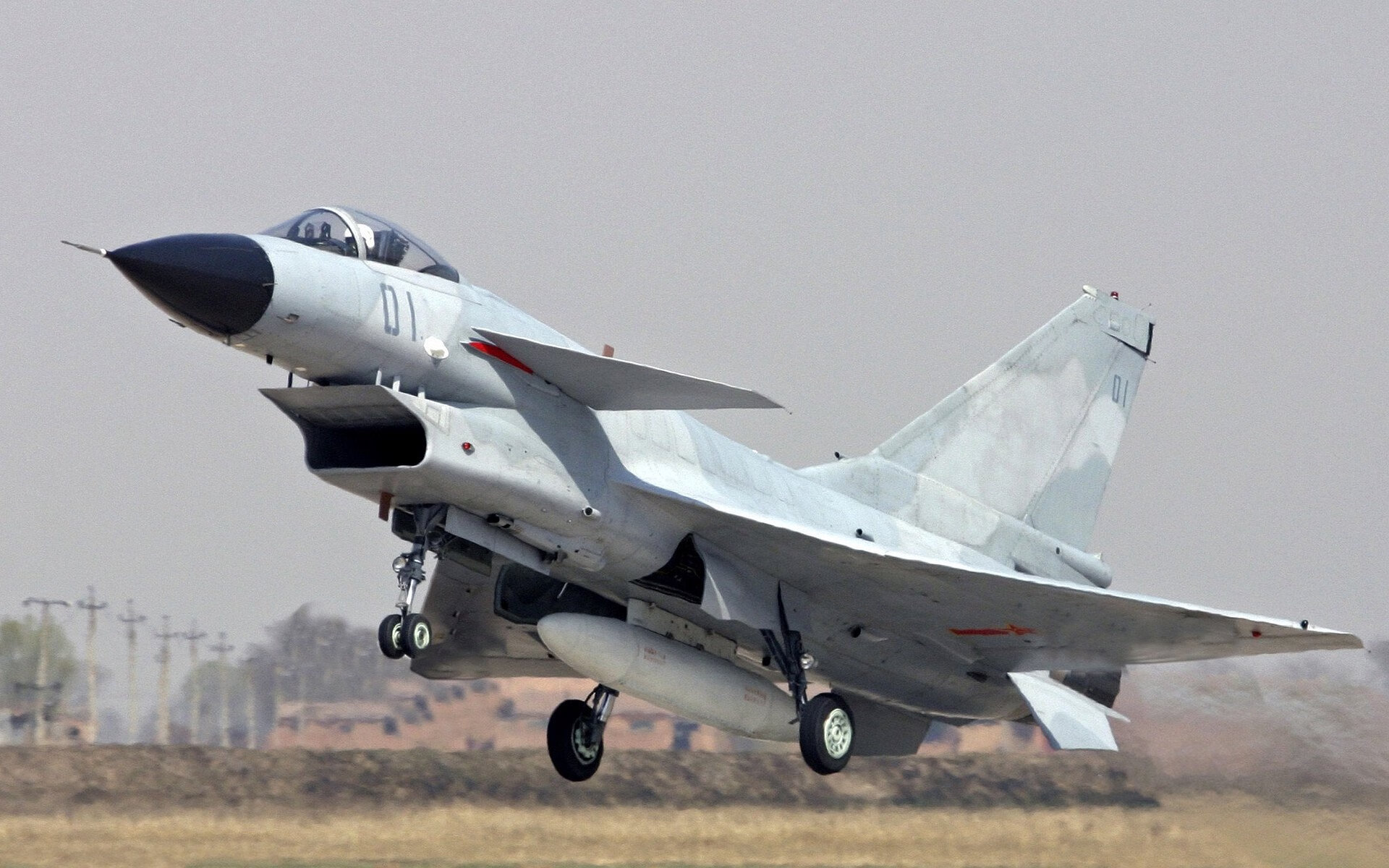 绿茵场与地球村,两个赛场,同一种胜利