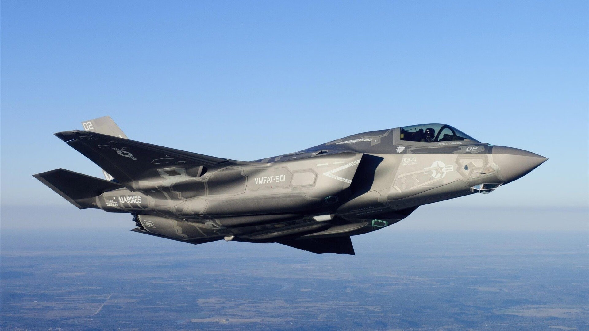 当智利山鹰掠过洪都拉斯海岸，哈兰德如何在地缘足球学中完成终极压制