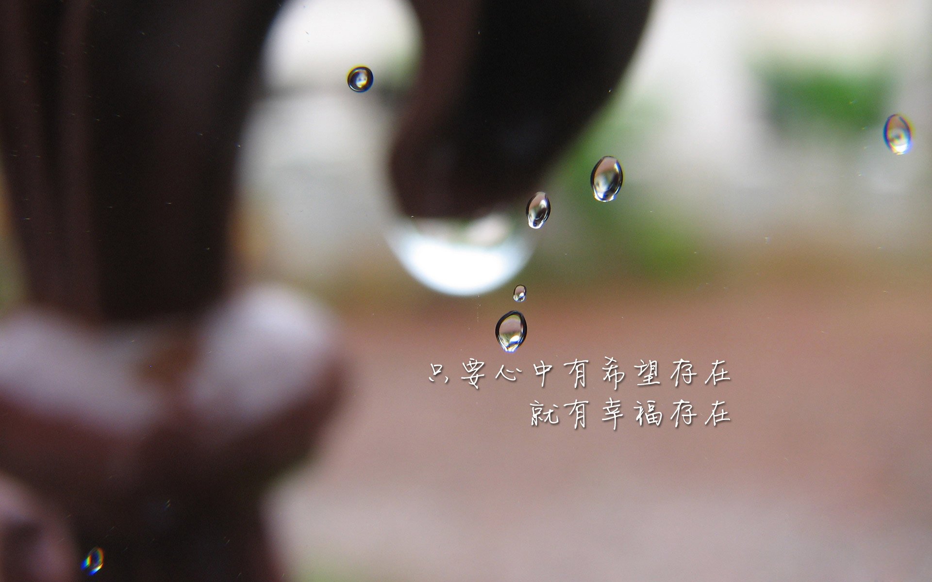 红白风暴席卷枫叶之国,格列兹曼导演战术绞杀,加拿大26脚传递击碎瑞士钟表精密
